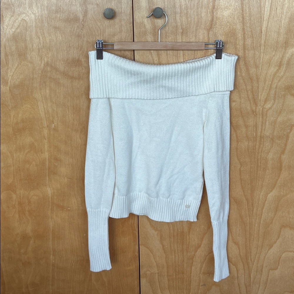 Aritzia Off-Shoulder Topaz White Sweater